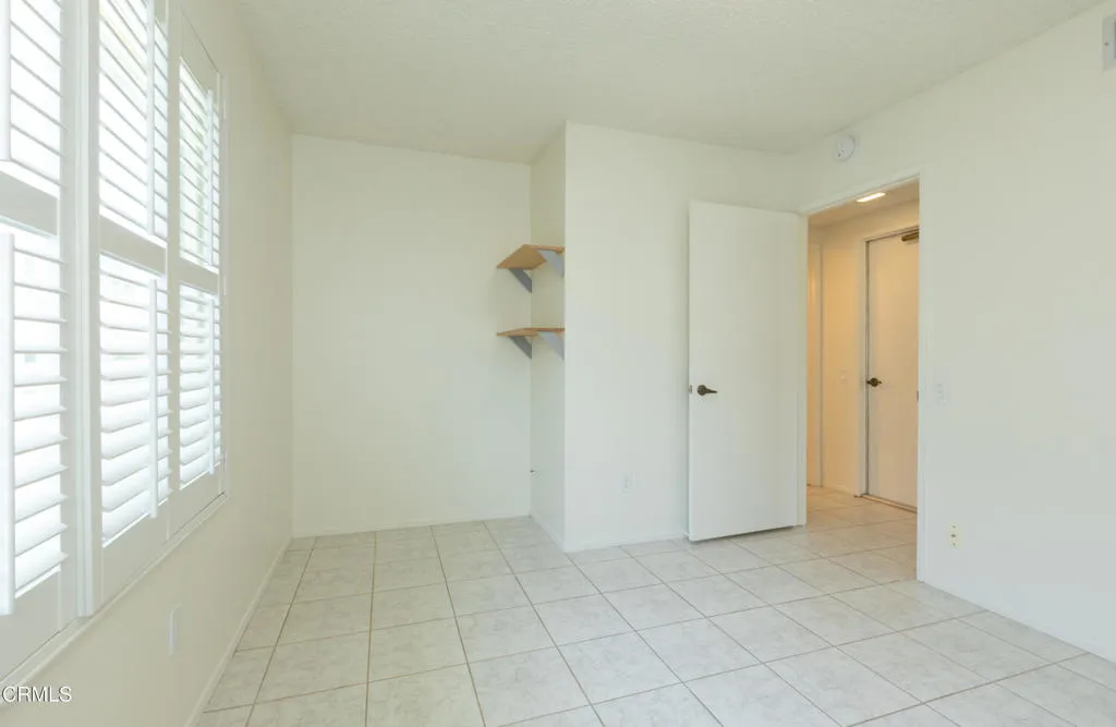 21 44159 Village 44 (Camarillo CA)