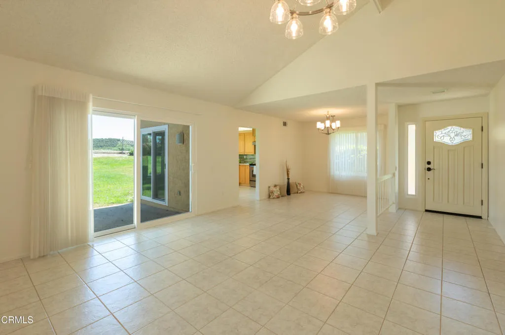 9 44159 Village 44 (Camarillo CA)