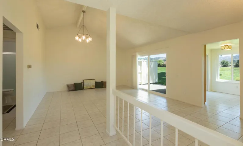 8 44159 Village 44 (Camarillo CA)