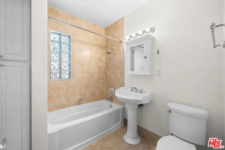 1231 S St Andrews Place, Los Angeles, California 90019