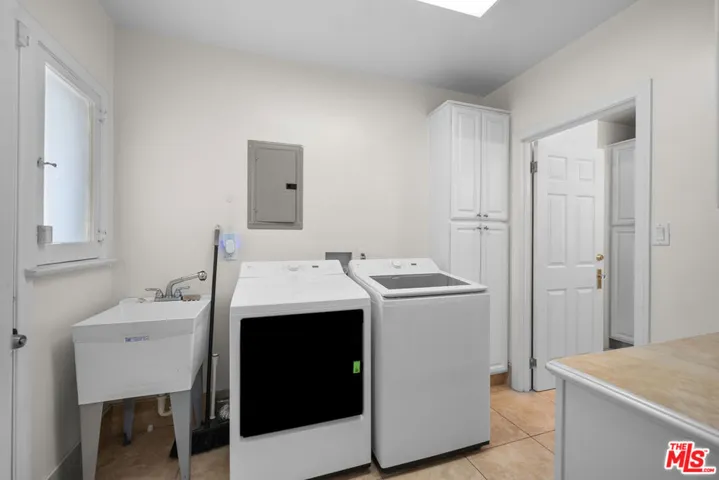1231 S St Andrews Place, Los Angeles, California 90019