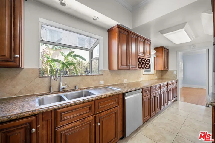 1231 S St Andrews Place, Los Angeles, California 90019