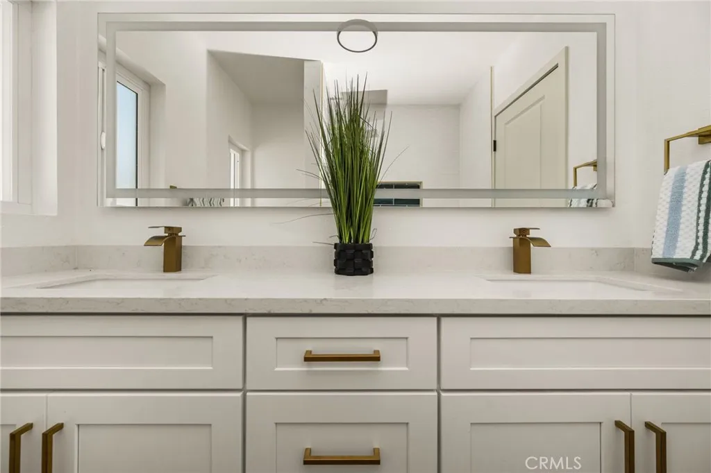 Hall Bath double vanity