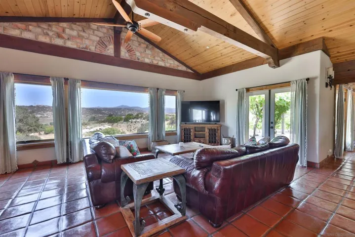 25933 Potrero Valley Rd, Potrero, California 91963