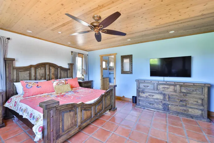 25933 Potrero Valley Rd, Potrero, California 91963