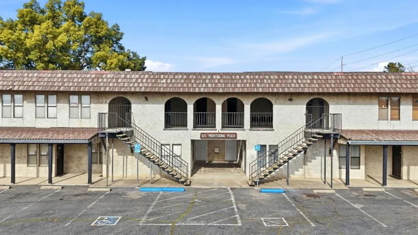 825 9th Street, Marysville, California 95901
