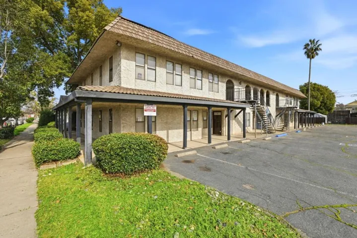 825 9th Street, Marysville, California 95901