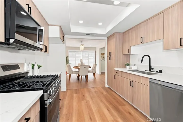 8601 Sunland 5, Sun Valley, California 91352