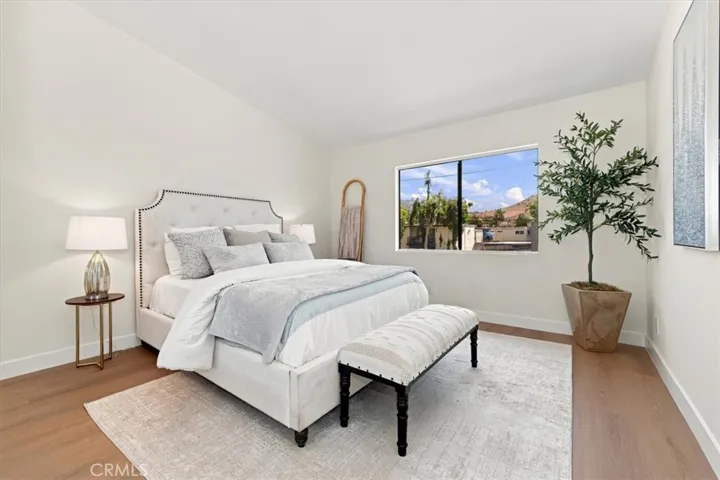 8601 Sunland 5, Sun Valley, California 91352
