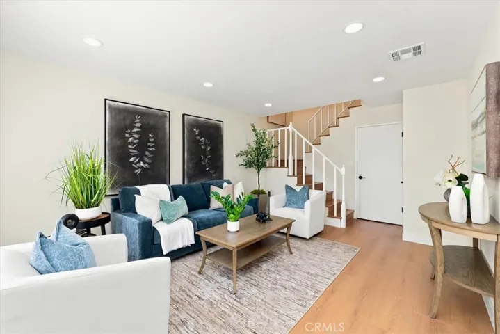 8601 Sunland 5, Sun Valley, California 91352