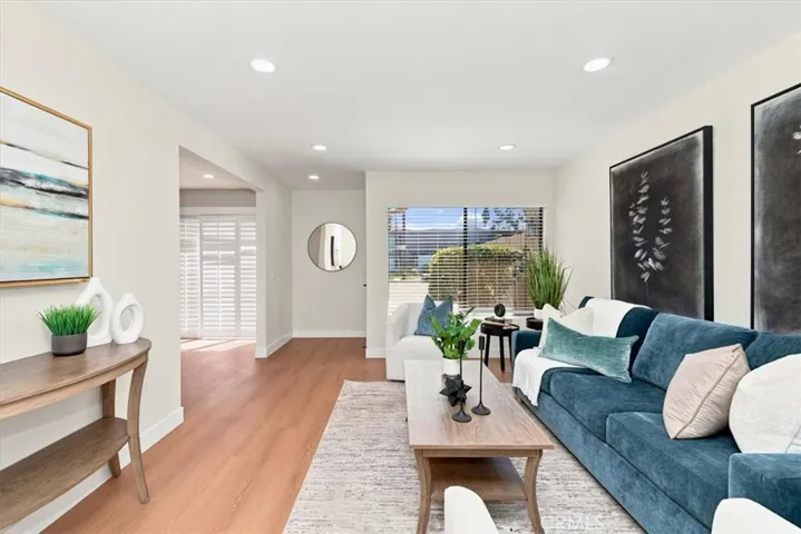 8601 Sunland 5, Sun Valley, California 91352
