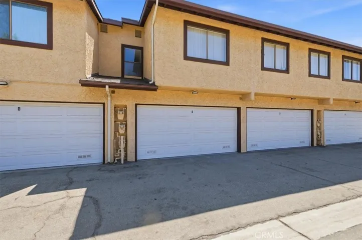 8601 Sunland 5, Sun Valley, California 91352