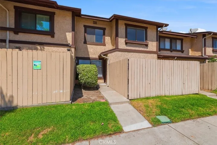 8601 Sunland 5, Sun Valley, California 91352