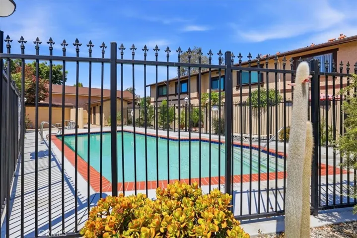 8601 Sunland 5, Sun Valley, California 91352
