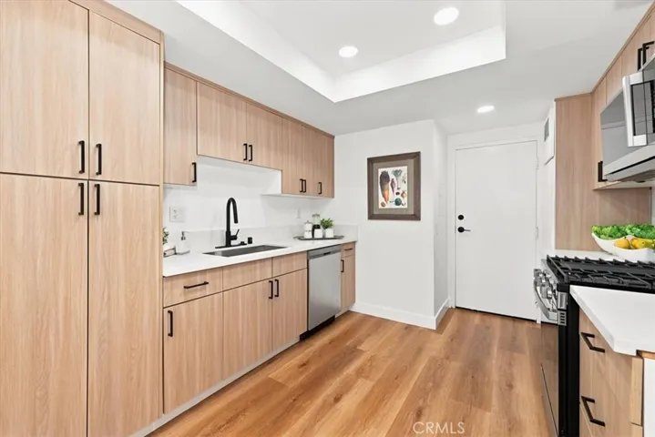 8601 Sunland 5, Sun Valley, California 91352