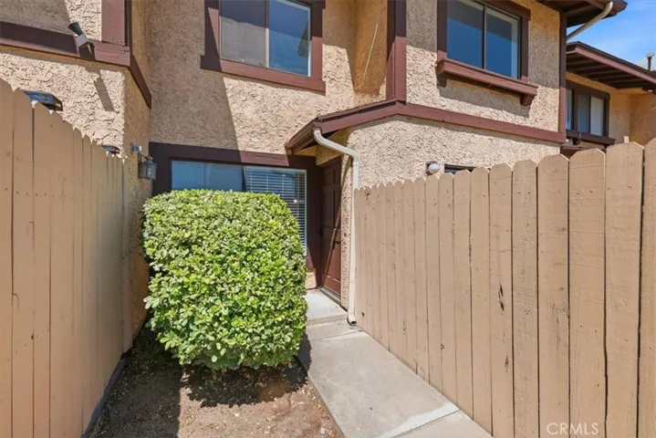 8601 Sunland 5, Sun Valley, California 91352
