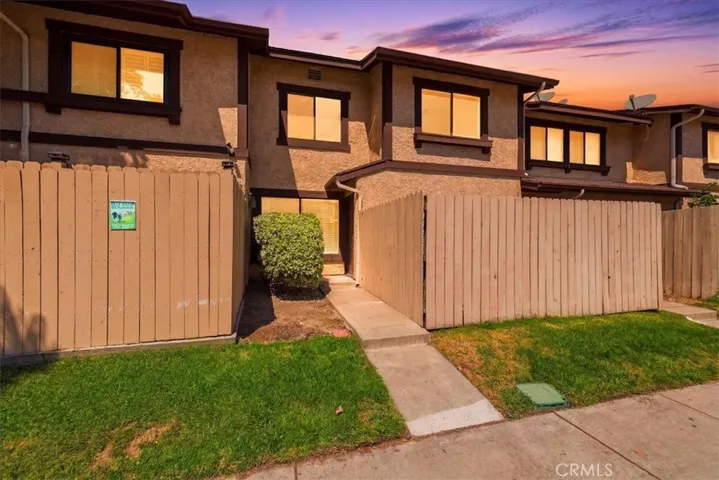 8601 Sunland 5, Sun Valley, California 91352