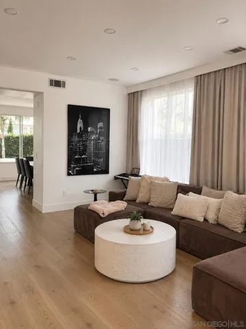 13568 Dogwood Way, San Diego, California 92130