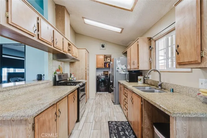 15445 Cobalt Street 124, Sylmar, California 91342