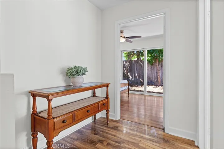 Hall area between to rear guest rooms