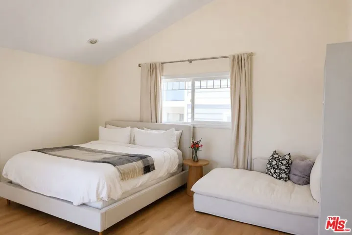1918 Cabrillo Avenue C, Torrance, California 90501