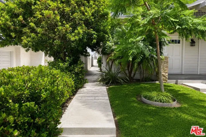 1918 Cabrillo Avenue C, Torrance, California 90501