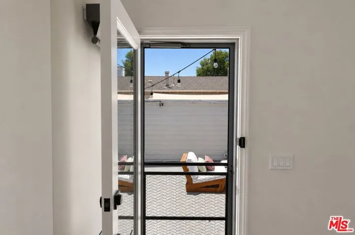 1918 Cabrillo Avenue C, Torrance, California 90501