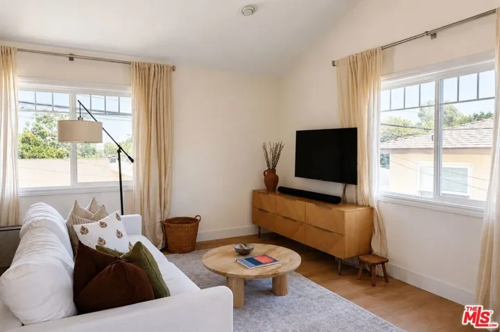 1918 Cabrillo Avenue C, Torrance, California 90501