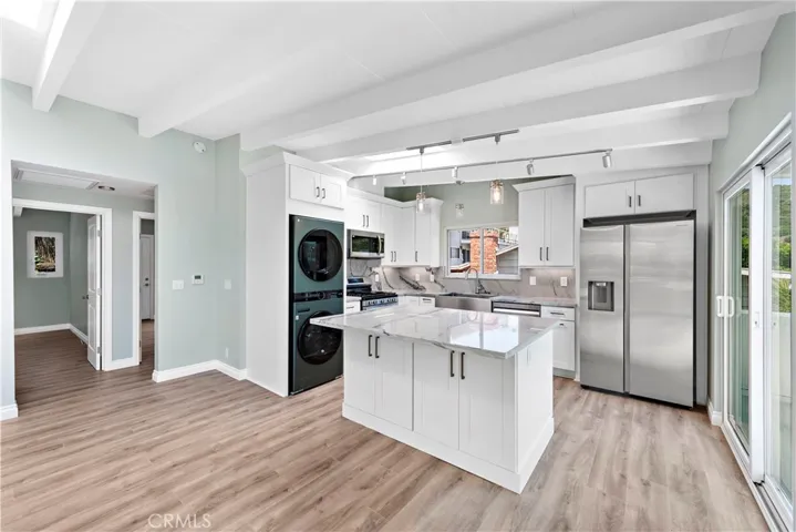 1435 Bluebird Canyon Drive, Laguna Beach, California 92651