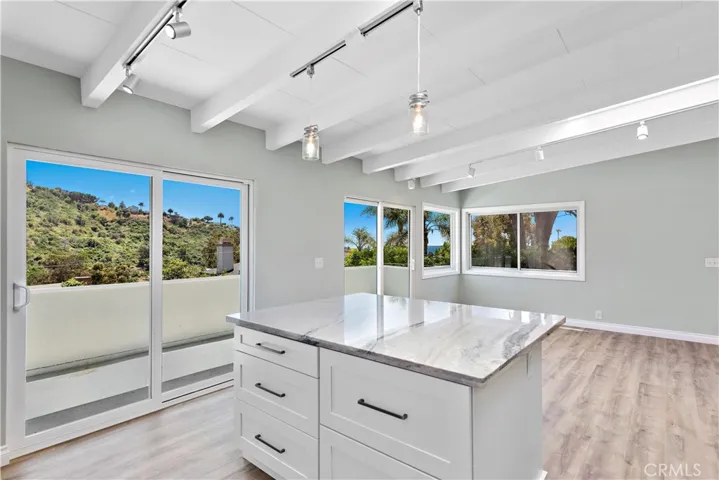 1435 Bluebird Canyon Drive, Laguna Beach, California 92651