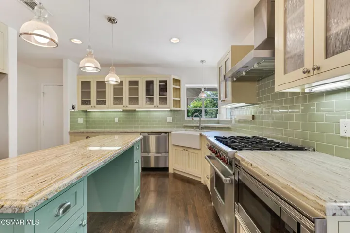 9244 Jellico Ave  -  HsHProd-15