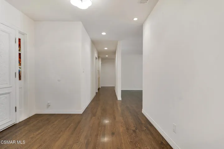 9244 Jellico Ave  -  HsHProd-22