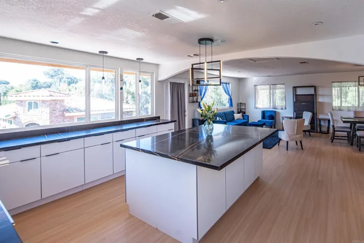2715 S Centre City Parkway, Escondido, California 92025