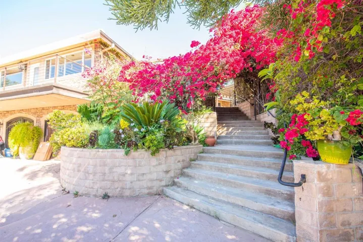 2715 S Centre City Parkway, Escondido, California 92025