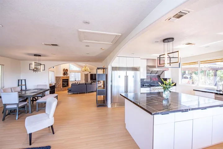 2715 S Centre City Parkway, Escondido, California 92025