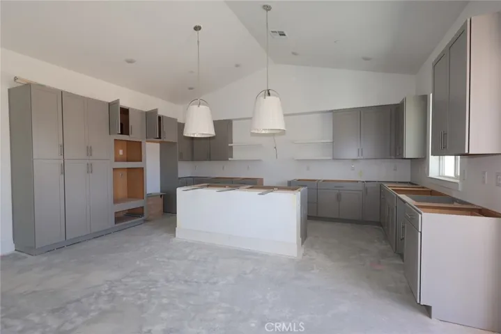 17055 Ta Wan Ka, Apple Valley, California 92307
