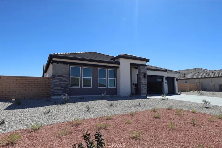 17055 Ta Wan Ka, Apple Valley, California 92307