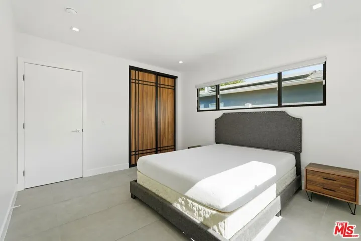 5735 Saloma Avenue, Los Angeles, California 91411