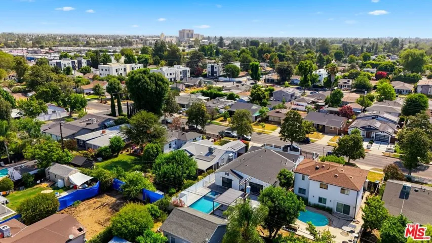 5735 Saloma Avenue, Los Angeles, California 91411