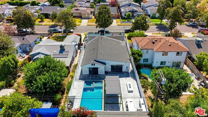 5735 Saloma Avenue, Los Angeles, California 91411