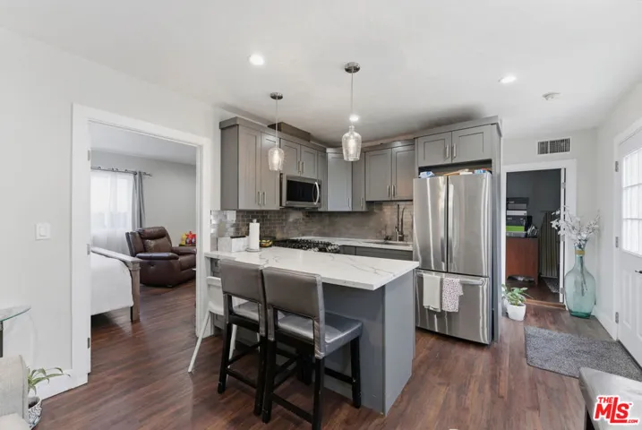966 Worcester Avenue, Pasadena, California 91104
