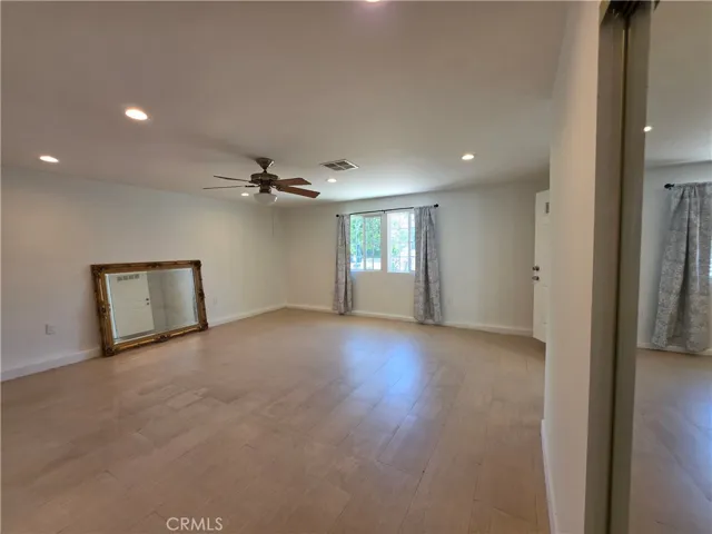 7422 Shoup Avenue, West Hills, California 91307