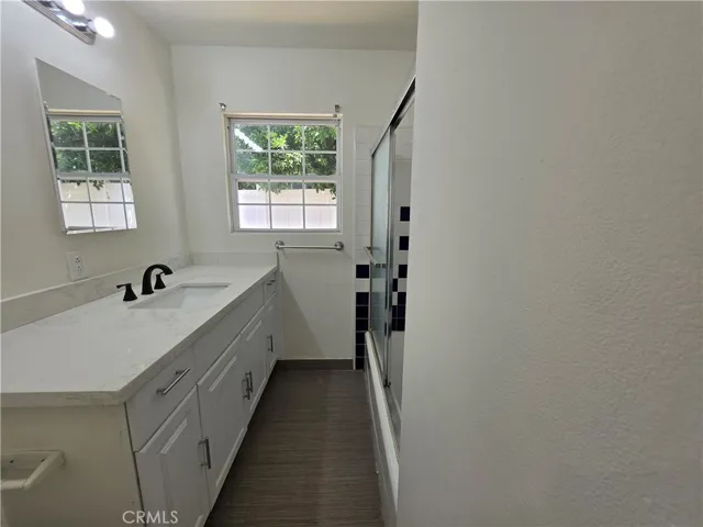 7422 Shoup Avenue, West Hills, California 91307