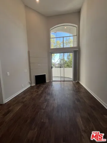 7660 Beverly Boulevard 407, Los Angeles, California 90036