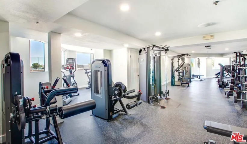 7660 Beverly Boulevard 407, Los Angeles, California 90036