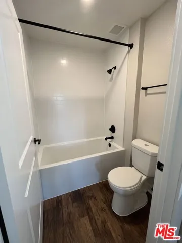 7660 Beverly Boulevard 407, Los Angeles, California 90036