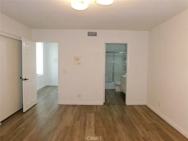 5 Lakefront, Irvine, California 92604
