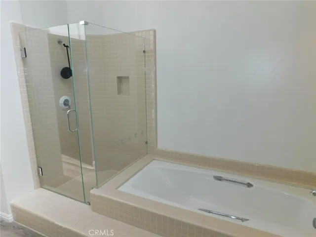 5 Lakefront, Irvine, California 92604