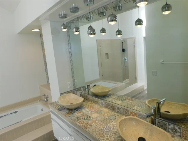 5 Lakefront, Irvine, California 92604