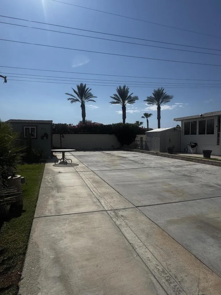 84136 Ave